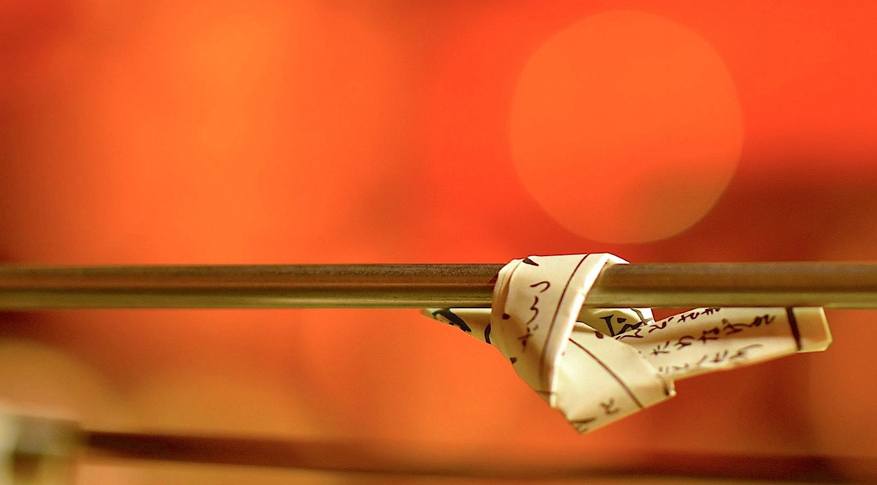 九州の恋愛御朱印と恋みくじの結び方は？