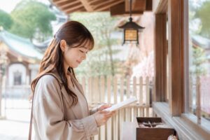 九州で恋愛成就を目指す御朱印と宿選びのコツは？